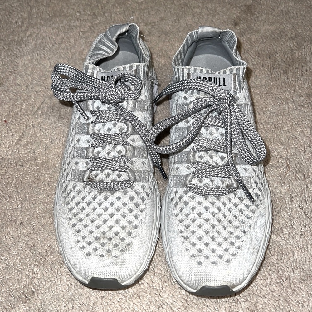 NOBULL Women’s cool grey knit runner